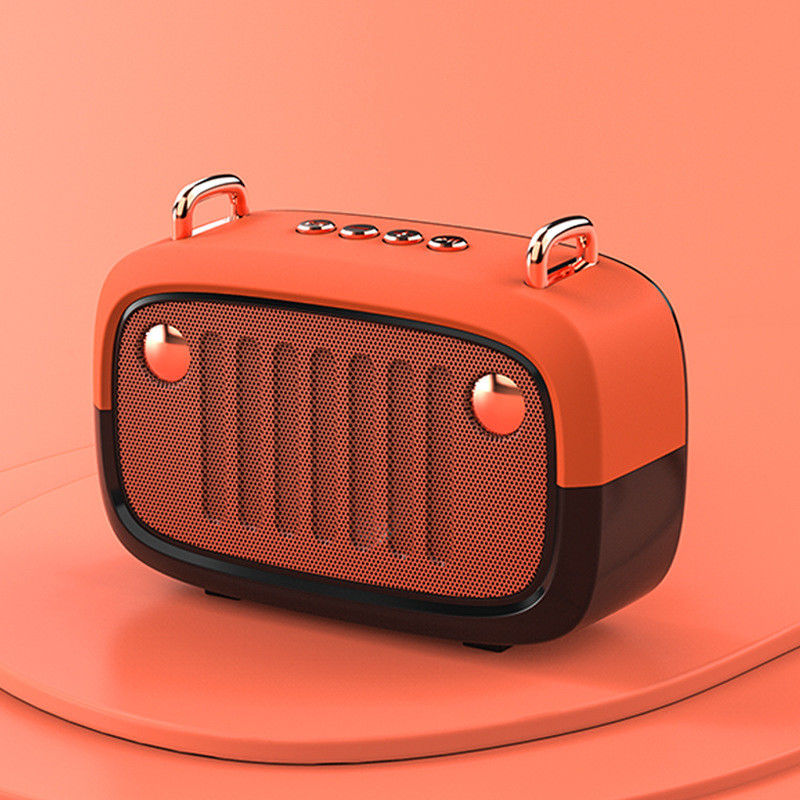 Wireless Portable Bluetooth Speaker With AUX/USB And 100Hz-20KHz Frequency Response