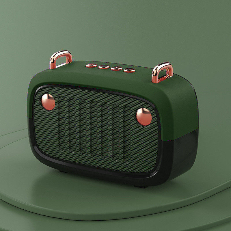Wireless Portable Bluetooth Speaker With AUX/USB And 100Hz-20KHz Frequency Response
